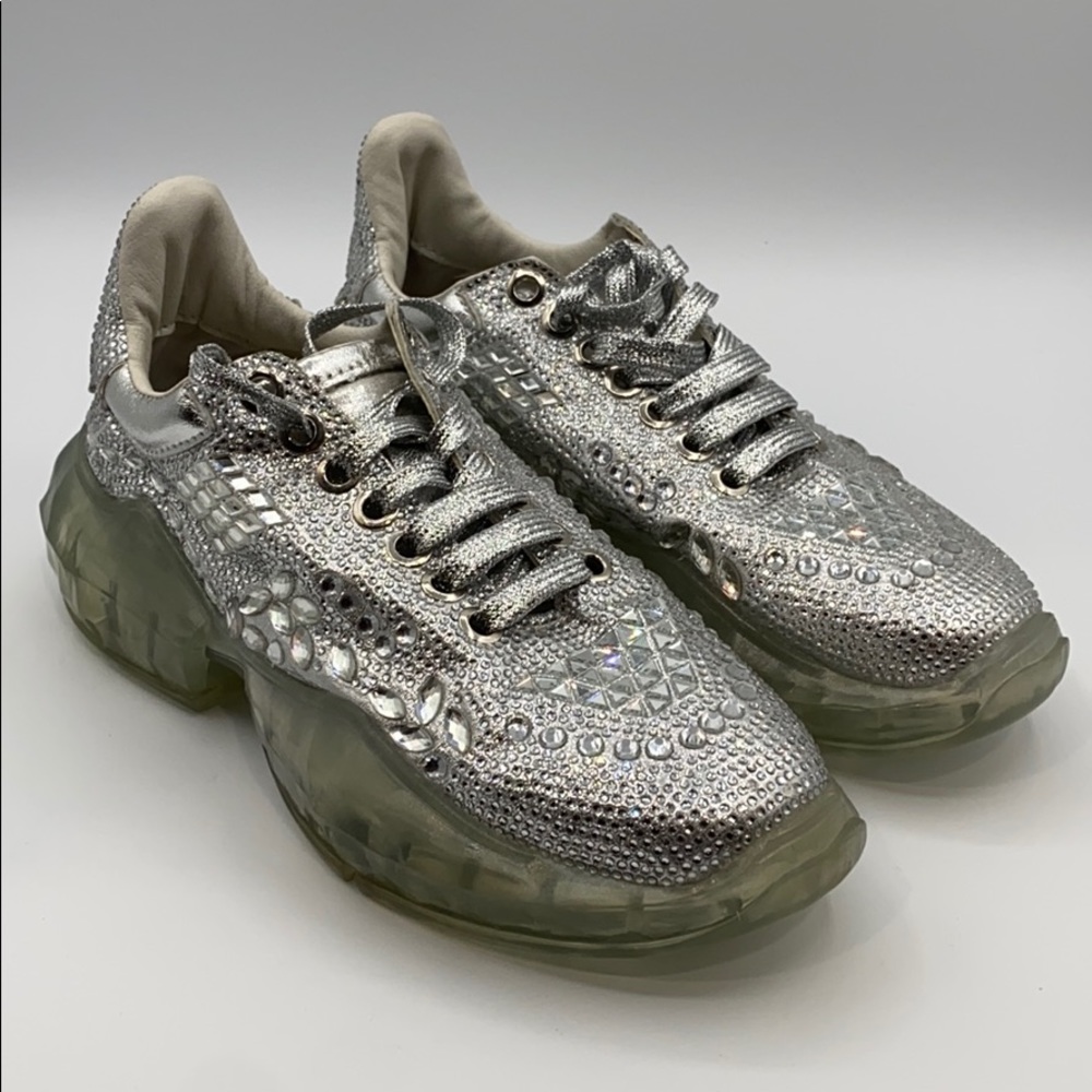 XINYI BEDAZZLED SNEAKERS SILVER SIZE 7